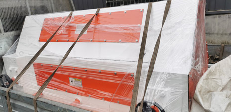 SSLGS 20*140碎粒機發(fā)往東北